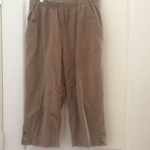 FINAL MARKDOWN Ladies' gloria Capris small